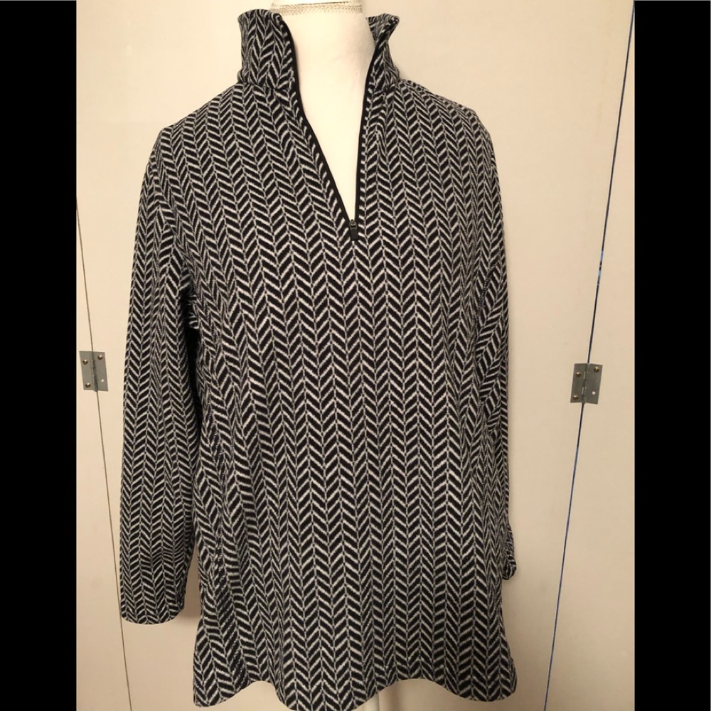Land’s End half zip fleece top - L